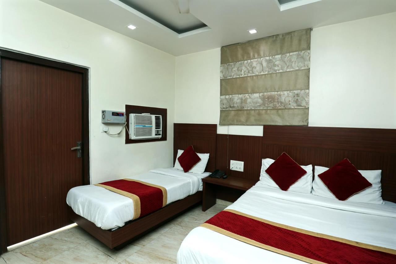 ניו דלהי Hotel Toto International Dx מראה חיצוני תמונה